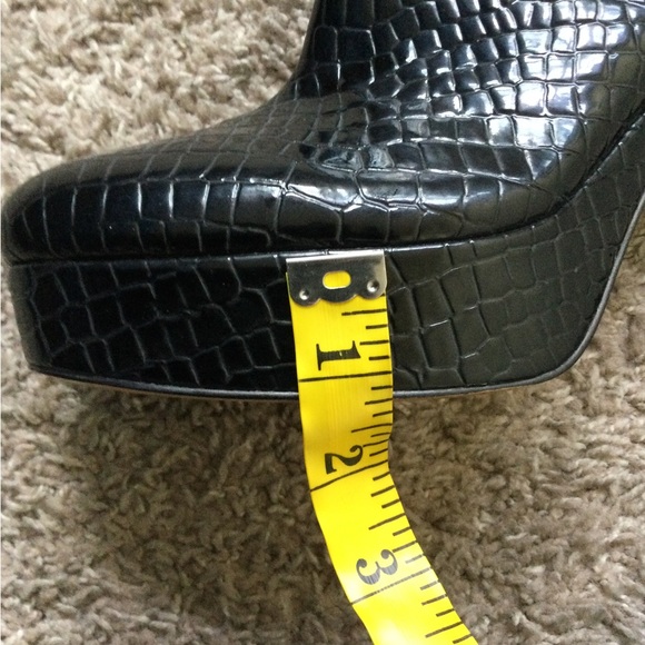 Glossed Faux Crocodile Platform Ankle Boots - Picture 14 of 16